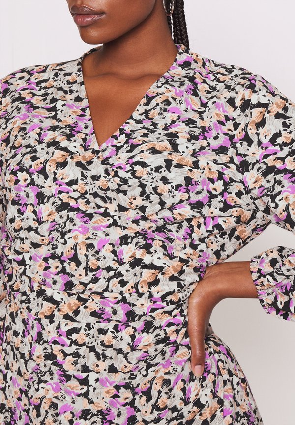 Pieces Curve PCMONICE WRAP DRESS