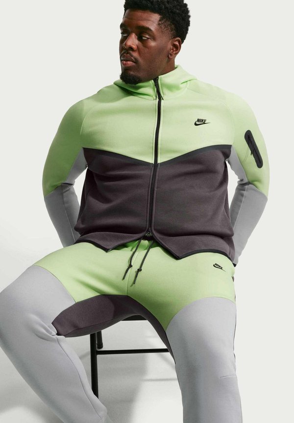 Nike Sportswear