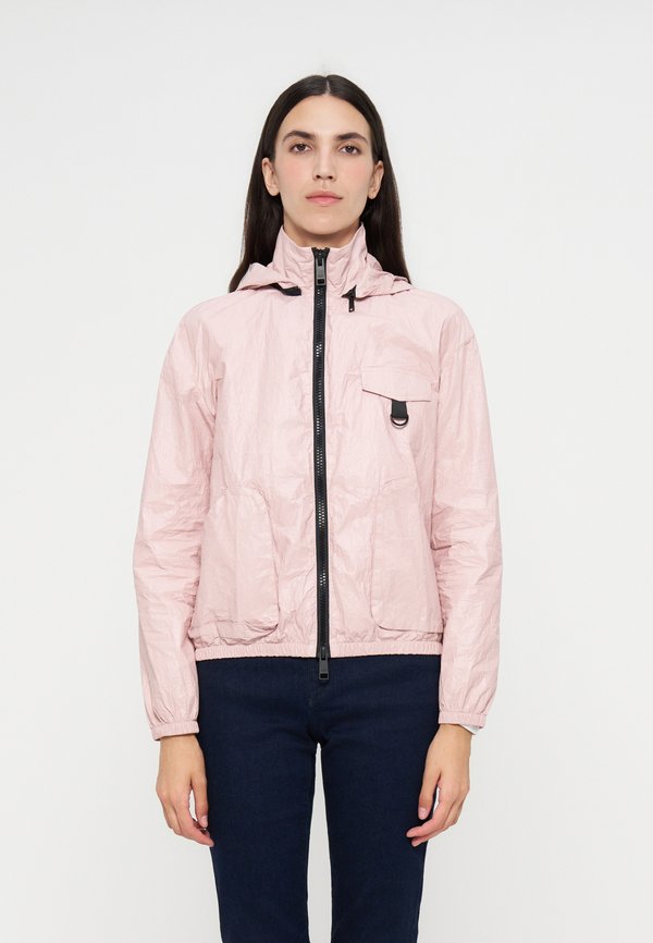 Armani Exchange