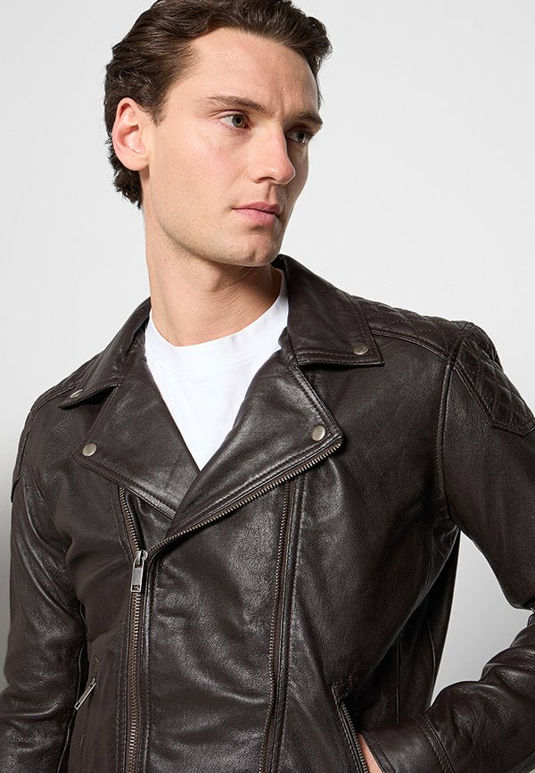 Lee Cooper