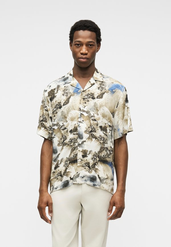Selected Short sleeved patterned