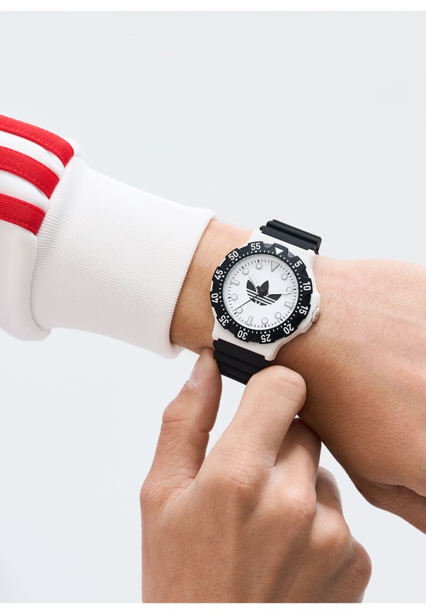 adidas Originals DISCOVERER TWO - Watch - black/white