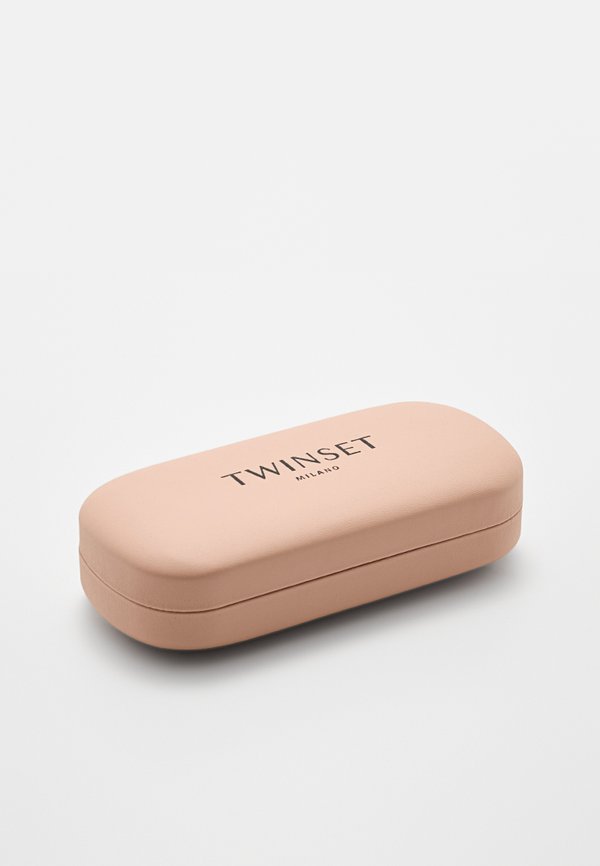TWINSET