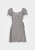 Hollister Co. BEST IS BACK WOVEN WRAP DRESS