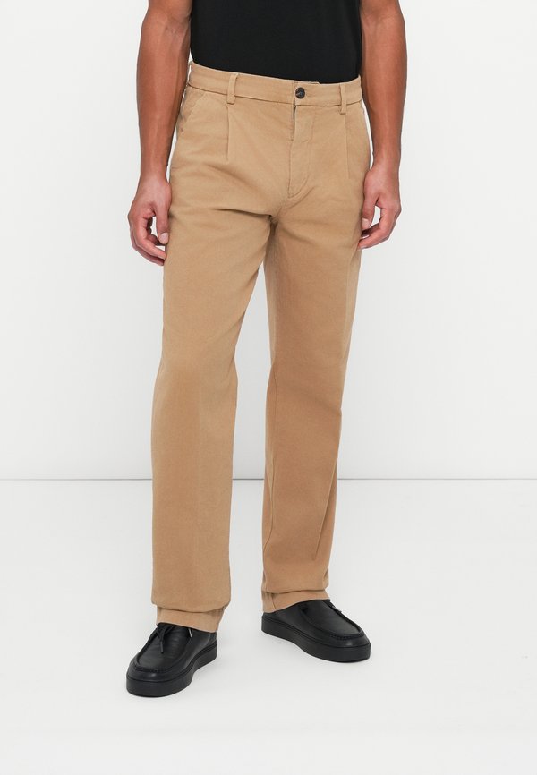 Selected Loose fit 220
