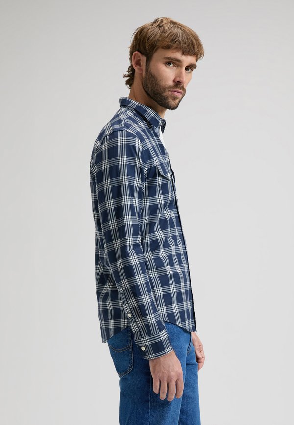 Lee REGULAR