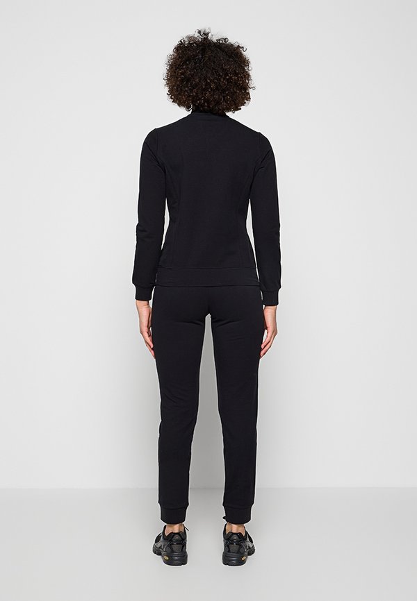 EA7 Emporio Armani
