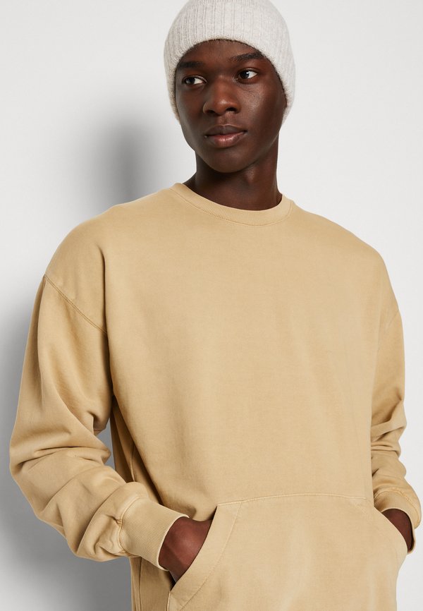 REVOLUTION LOOSE CREWNECK