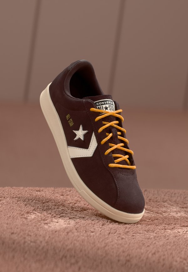 Converse ALL STAR CLASSIC TRAINER UNISEX