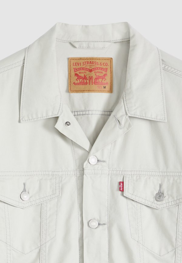 Levi's® RELAXED FIT TRUCKER