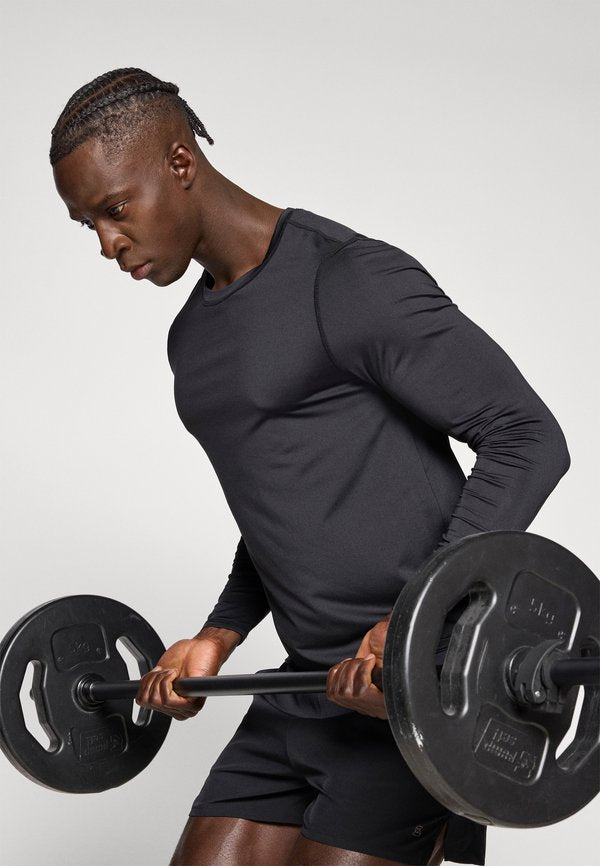 Pier One Sport by Zalando FITTED LONG SLEEVE LIGHT WEIGHT TOP