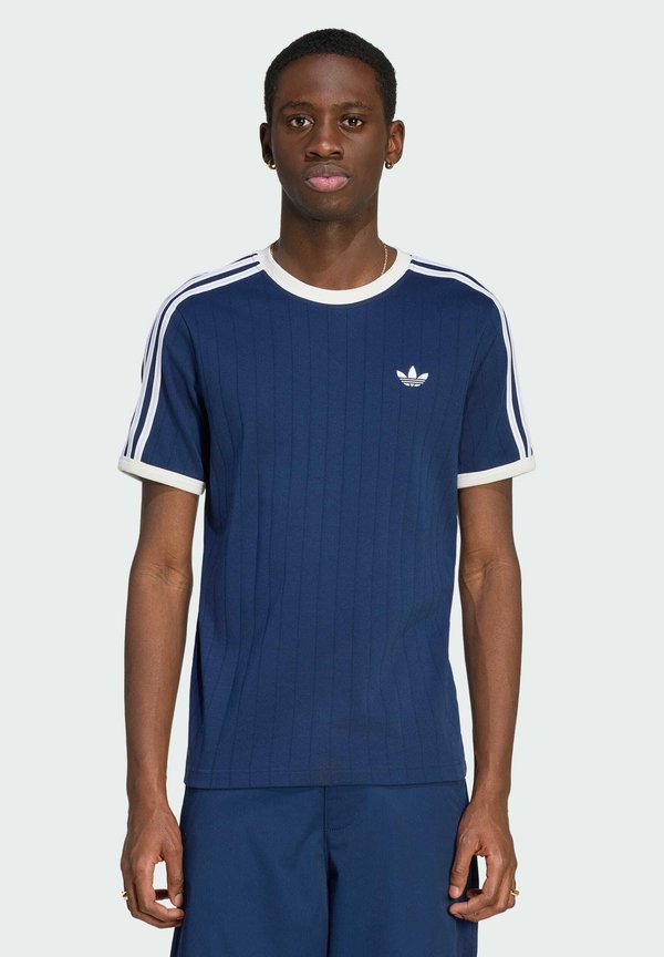 adidas Originals ADIDAS ORIGINALS DROP NEEDLE 3-STRIPES TEE - Print T-shirt - night indigo