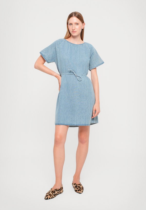 CLOSED SHORT GATHERED DRESS