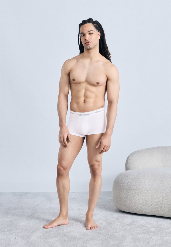 Calvin Klein Underwear TRUNK ICON COTTON STRETCH 3 PACK - Trunks - black/classic white