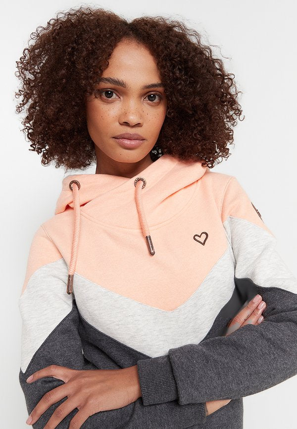 alife & kickin STELLANA