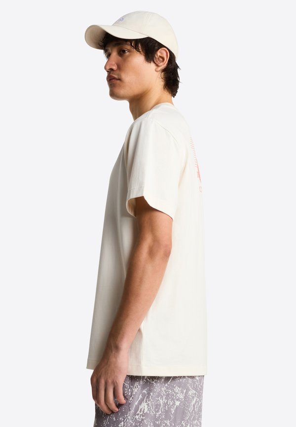 The North Face TRACK RELAXED SHORT SLEEVE TEE-GRAPHIC