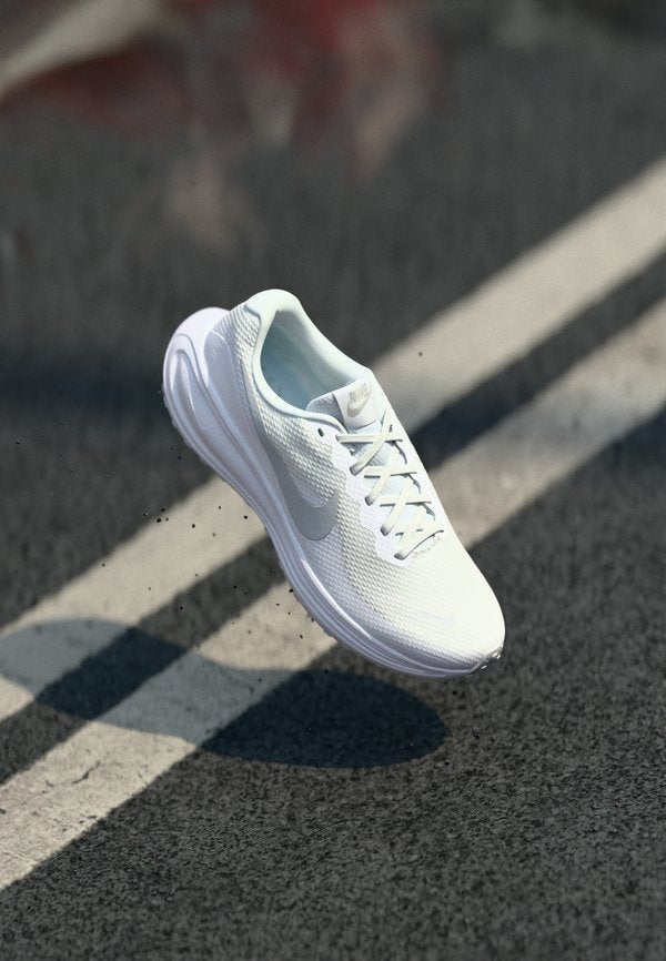 Nike Performance REVOLUTION  - Road running shoes - white/pure platinum
