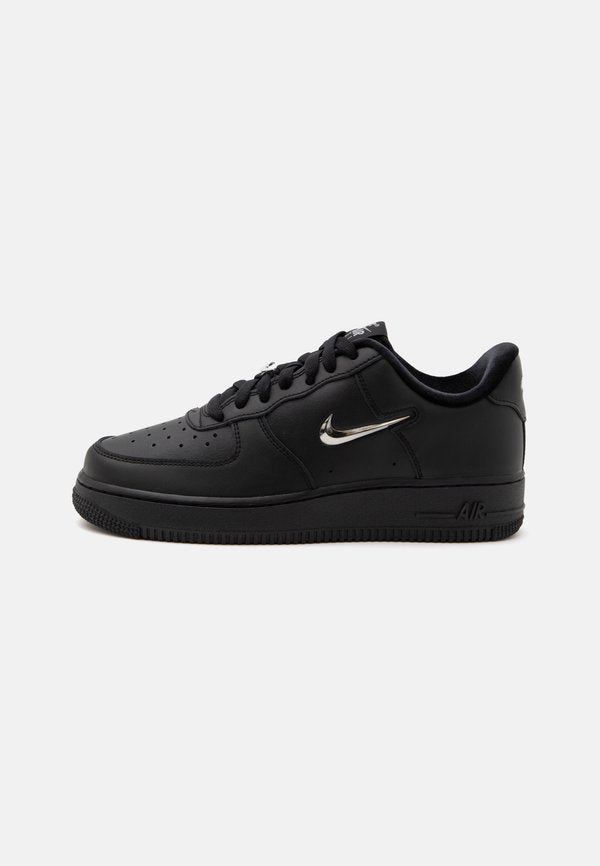Nike Sportswear AIR FORCE 1 07 - Trainers - black/metallic silver-coloured/wolf grey