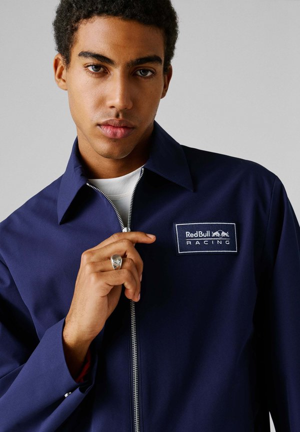 Red Bull Racing x Pepe Jeans COLLARED