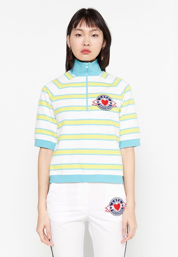 Love Moschino