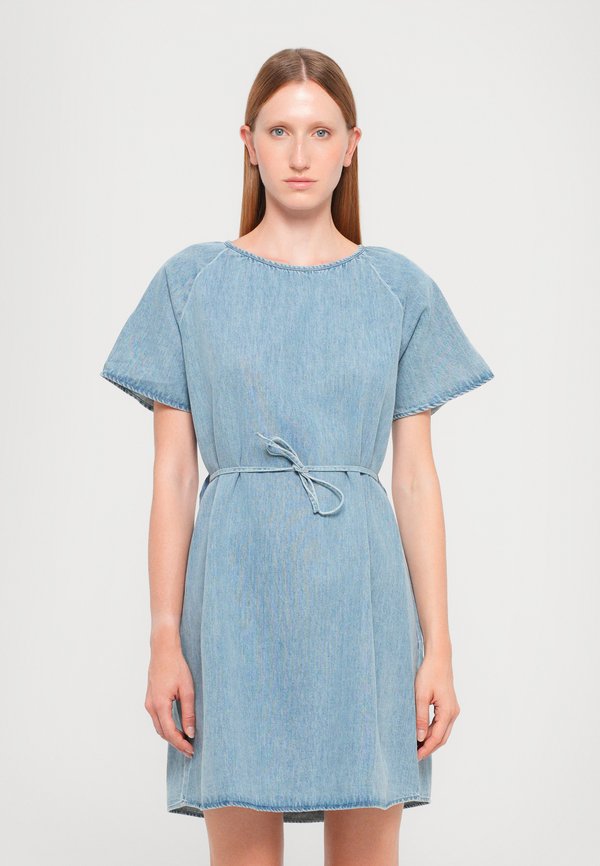 CLOSED SHORT GATHERED DRESS