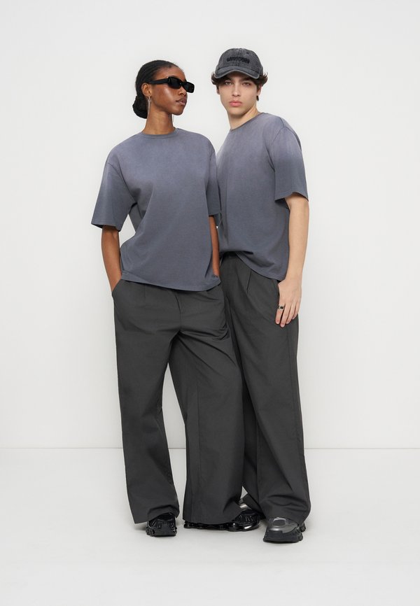 YOURTURN by Zalando HEAVYWEIGHT REGULAR FIT