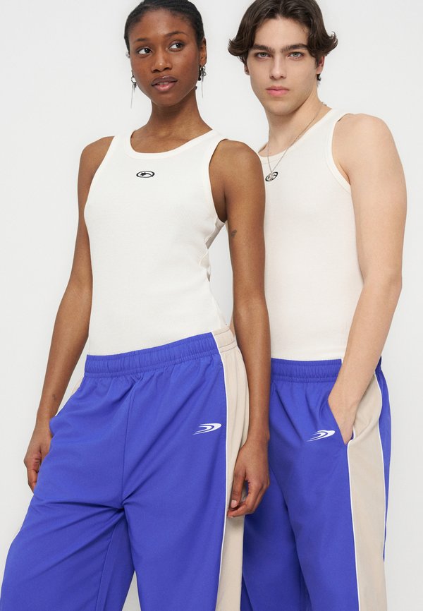 YOURTURN by Zalando RELAXED FIT TECH JOGGING TROUSERS