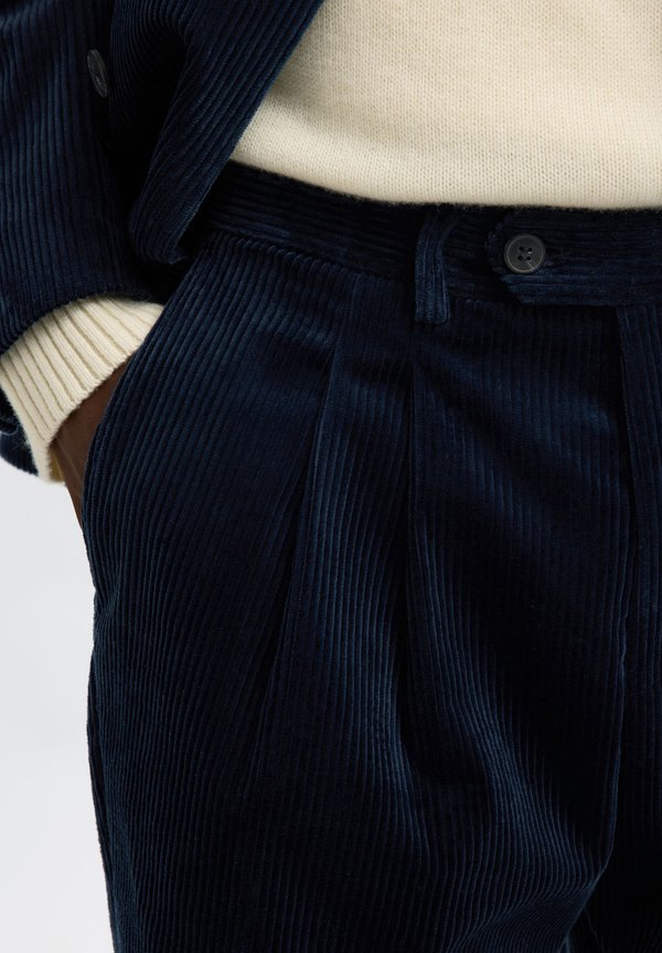 Selected Suit Corduroy