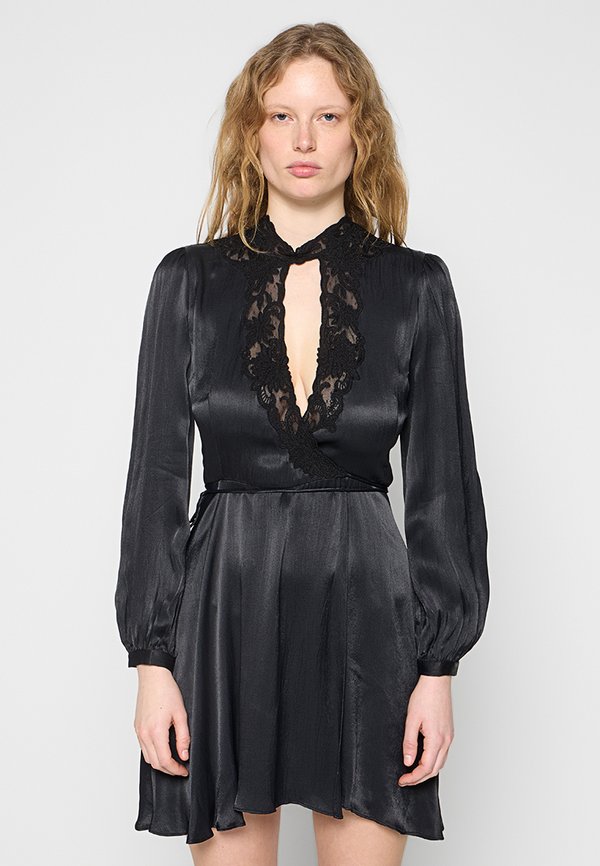 TWINSET