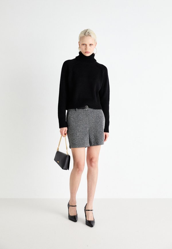 Vero Moda VMMIRANDA ROLLNECK SHORT