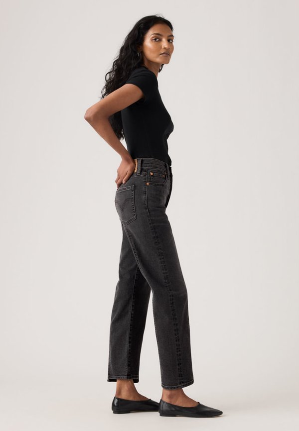 Levi's® RIBCAGE ANKLE SEAMED EDGE