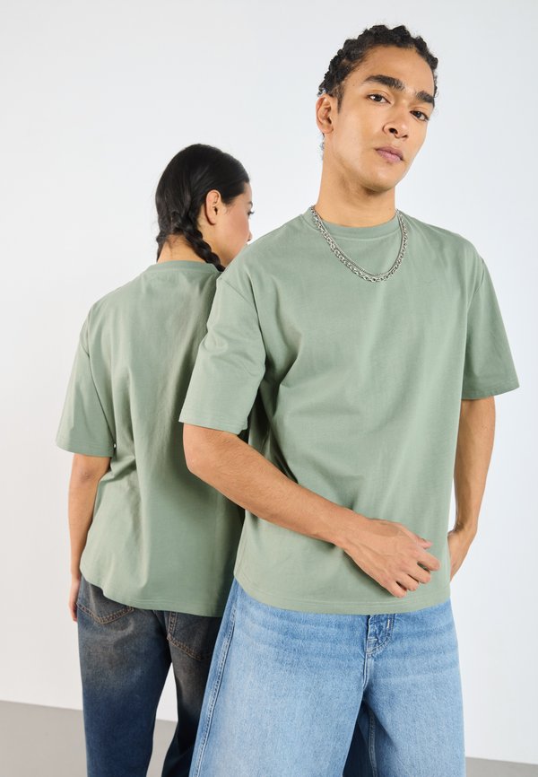 YOURTURN by Zalando UNISEX BOXY FIT