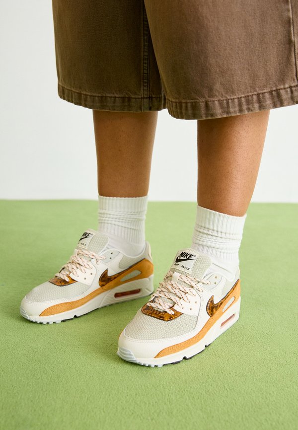 Nike Sportswear AIR MAX 9 - Trainers - phantom/light curry/brown/light bone