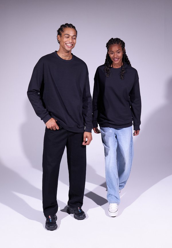 YOURTURN by Zalando RELAXED FIT SWEATSHIRT