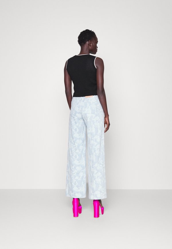 Fiorucci MERINO SLEEVELESS LOGO CROP