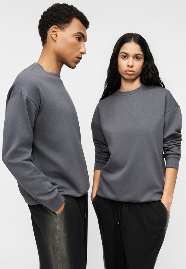 YOURTURN by Zalando RELAXED FIT SWEATSHIRT