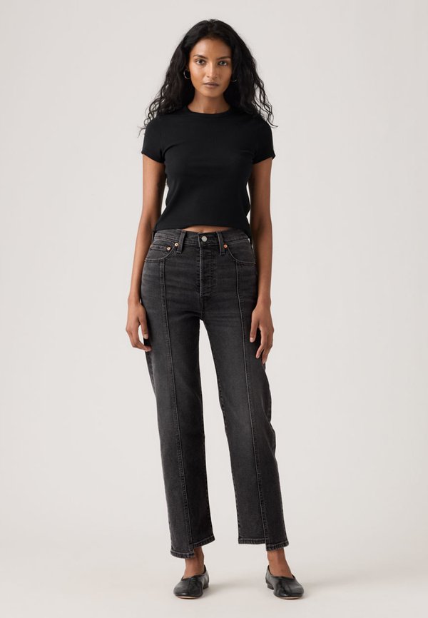 Levi's® RIBCAGE ANKLE SEAMED EDGE