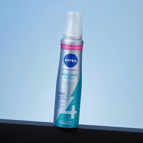 Schaumfestiger Volumen Kraft & Pflege NIVEA