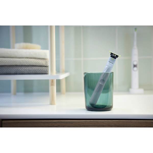 Elektrischer Rasierer, OneBlade Face First Shave QP1324/20 PHILIPS OneBlade